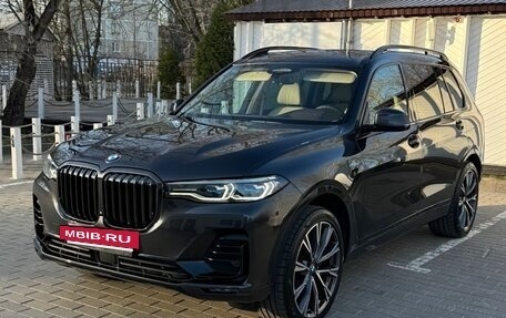 BMW X7, 2020 год, 7 000 000 рублей, 2 фотография