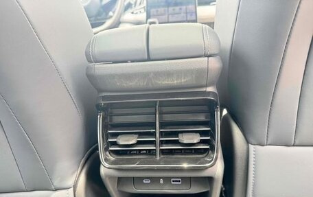 Geely Atlas, 2024 год, 2 140 000 рублей, 16 фотография