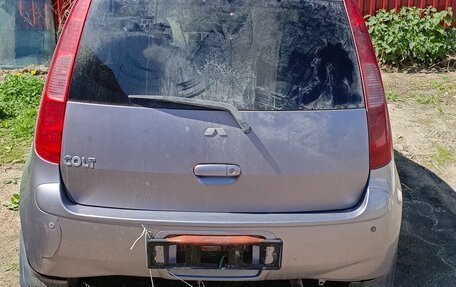 Mitsubishi Colt VI рестайлинг, 2004 год, 150 000 рублей, 2 фотография