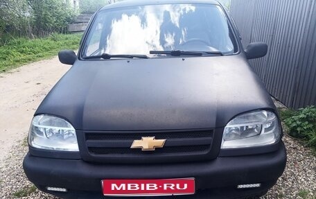 Chevrolet Niva I рестайлинг, 2003 год, 253 000 рублей, 1 фотография
