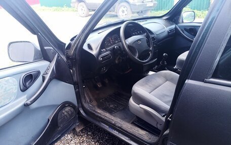Chevrolet Niva I рестайлинг, 2003 год, 253 000 рублей, 3 фотография
