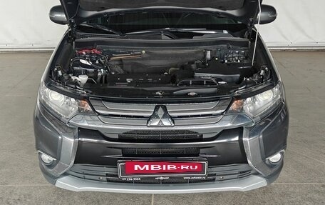 Mitsubishi Outlander III рестайлинг 3, 2018 год, 1 695 000 рублей, 17 фотография