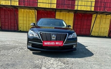 Toyota Crown, 2015 год, 2 150 000 рублей, 2 фотография