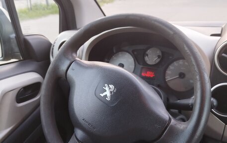 Peugeot Partner II рестайлинг 2, 2012 год, 600 000 рублей, 8 фотография