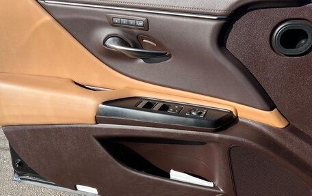 Lexus ES VII, 2018 год, 4 000 000 рублей, 9 фотография