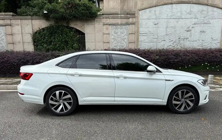 Volkswagen Jetta VII, 2022 год, 1 500 000 рублей, 4 фотография