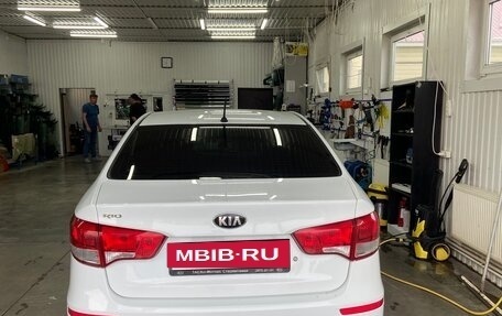 KIA Rio III рестайлинг, 2015 год, 857 000 рублей, 5 фотография