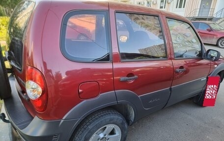 Chevrolet Niva I рестайлинг, 2011 год, 580 000 рублей, 4 фотография