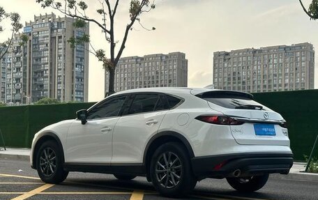 Mazda CX-4, 2022 год, 1 748 887 рублей, 6 фотография