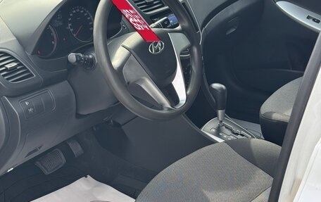 Hyundai Solaris II рестайлинг, 2013 год, 900 000 рублей, 8 фотография
