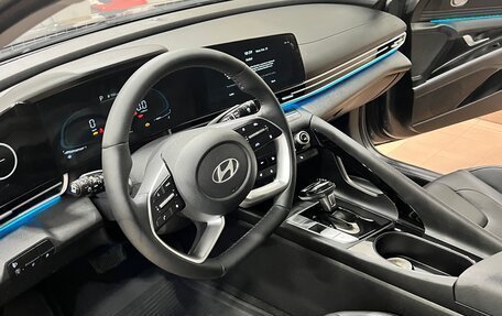 Hyundai Elantra, 2024 год, 2 500 000 рублей, 5 фотография