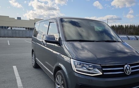 Volkswagen Multivan T6 рестайлинг, 2015 год, 3 250 000 рублей, 4 фотография