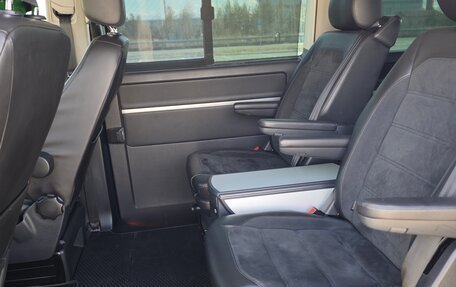 Volkswagen Multivan T6 рестайлинг, 2015 год, 3 250 000 рублей, 12 фотография