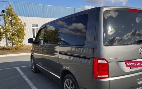 Volkswagen Multivan T6 рестайлинг, 2015 год, 3 250 000 рублей, 7 фотография