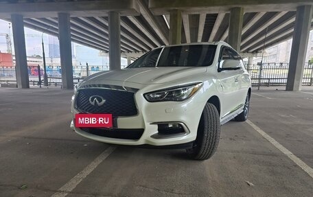 Infiniti QX60 I рестайлинг, 2017 год, 3 050 000 рублей, 6 фотография