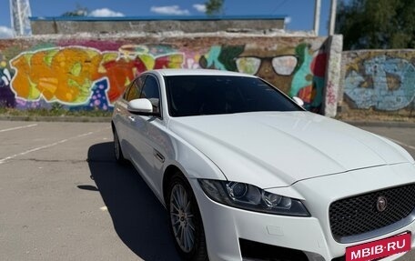 Jaguar XF II, 2016 год, 1 945 000 рублей, 2 фотография