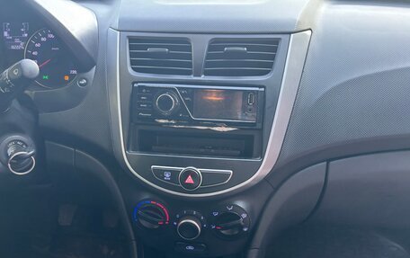 Hyundai Solaris II рестайлинг, 2016 год, 770 000 рублей, 14 фотография