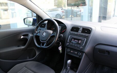 Volkswagen Polo VI (EU Market), 2017 год, 1 384 000 рублей, 9 фотография