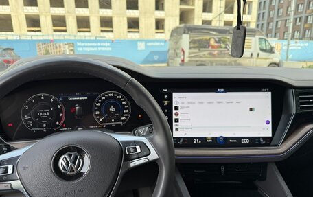 Volkswagen Touareg III, 2019 год, 6 000 000 рублей, 8 фотография
