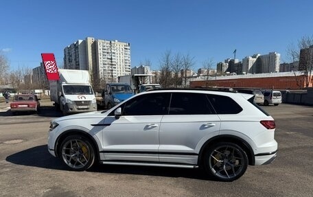 Volkswagen Touareg III, 2019 год, 6 000 000 рублей, 5 фотография