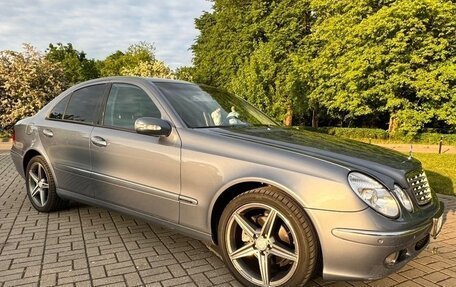 Mercedes-Benz E-Класс, 2004 год, 999 000 рублей, 1 фотография