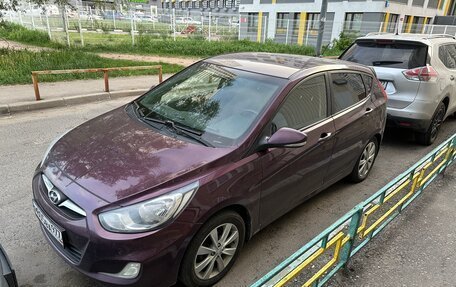 Hyundai Solaris II рестайлинг, 2012 год, 670 000 рублей, 3 фотография
