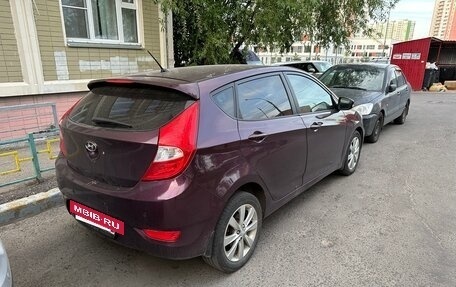Hyundai Solaris II рестайлинг, 2012 год, 670 000 рублей, 2 фотография