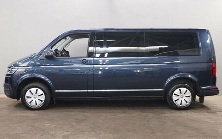 Volkswagen Caravelle T6 рестайлинг, 2021 год, 5 570 000 рублей, 8 фотография