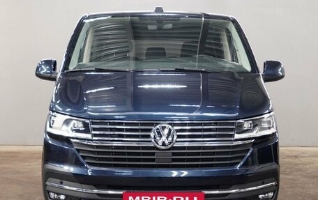 Volkswagen Caravelle T6 рестайлинг, 2021 год, 5 570 000 рублей, 2 фотография