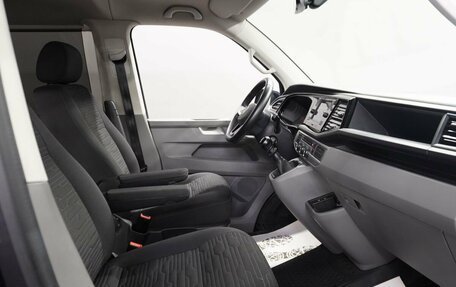 Volkswagen Caravelle T6 рестайлинг, 2021 год, 5 570 000 рублей, 12 фотография
