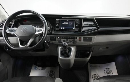 Volkswagen Caravelle T6 рестайлинг, 2021 год, 5 570 000 рублей, 15 фотография