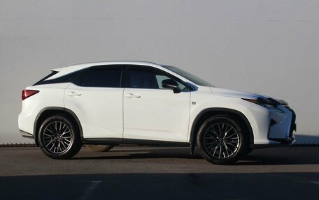 Lexus RX IV рестайлинг, 2017 год, 4 450 000 рублей, 7 фотография
