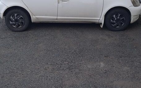 Toyota Vitz, 2000 год, 350 000 рублей, 4 фотография
