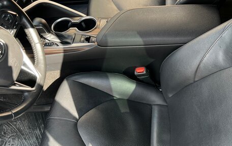 Toyota Camry, 2018 год, 2 090 000 рублей, 13 фотография