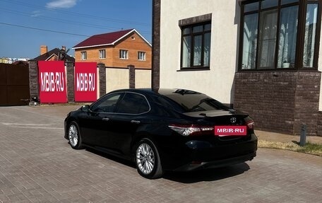 Toyota Camry, 2018 год, 2 090 000 рублей, 6 фотография