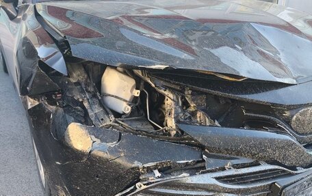 Toyota Camry, 2018 год, 2 090 000 рублей, 24 фотография