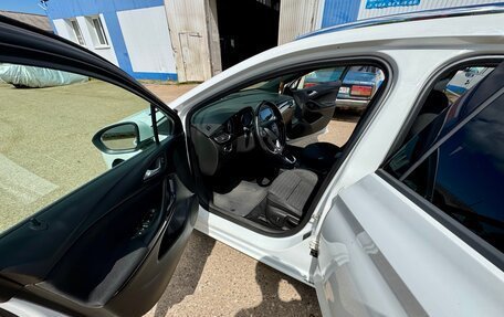 Opel Astra K, 2019 год, 1 400 000 рублей, 6 фотография