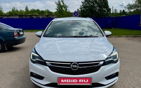 Opel Astra K, 2019 год, 1 400 000 рублей, 2 фотография