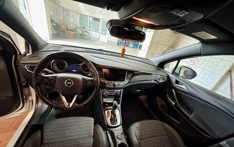 Opel Astra K, 2019 год, 1 400 000 рублей, 13 фотография