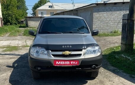 Chevrolet Niva I рестайлинг, 2013 год, 530 000 рублей, 1 фотография