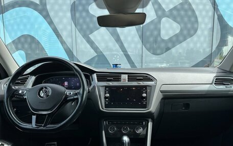 Volkswagen Tiguan II, 2019 год, 2 350 000 рублей, 2 фотография