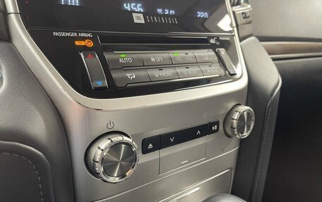 Toyota Land Cruiser 200, 2020 год, 7 690 000 рублей, 14 фотография