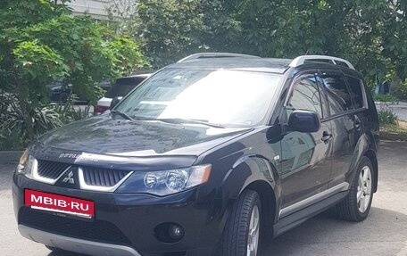 Mitsubishi Outlander III рестайлинг 3, 2008 год, 1 215 000 рублей, 9 фотография