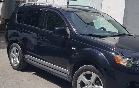Mitsubishi Outlander III рестайлинг 3, 2008 год, 1 215 000 рублей, 15 фотография