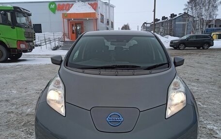 Nissan Leaf I, 2017 год, 960 000 рублей, 2 фотография