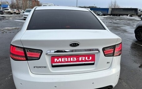 KIA Forte II, 2010 год, 800 000 рублей, 5 фотография