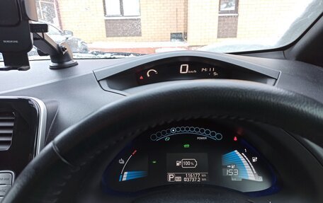 Nissan Leaf I, 2017 год, 960 000 рублей, 16 фотография