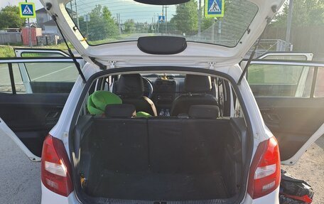 Skoda Fabia II, 2011 год, 550 000 рублей, 6 фотография