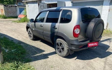 Chevrolet Niva I рестайлинг, 2013 год, 530 000 рублей, 5 фотография