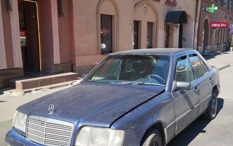 Mercedes-Benz E-Класс, 1994 год, 247 000 рублей, 2 фотография